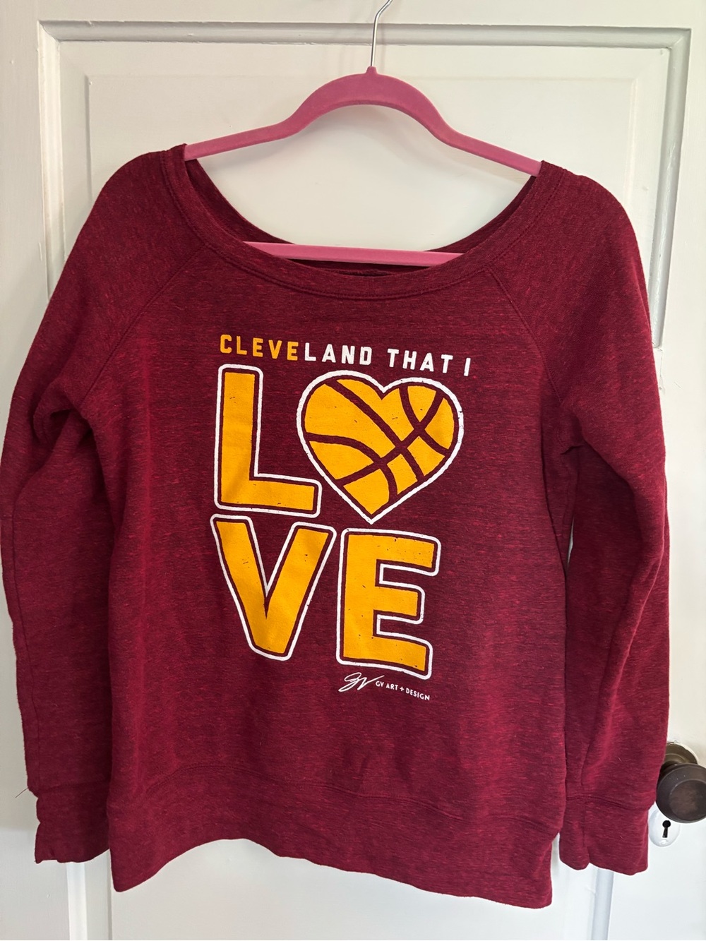 Cleveland Cavaliers Cleveland That I Love basketball sweatshirt. Large.
